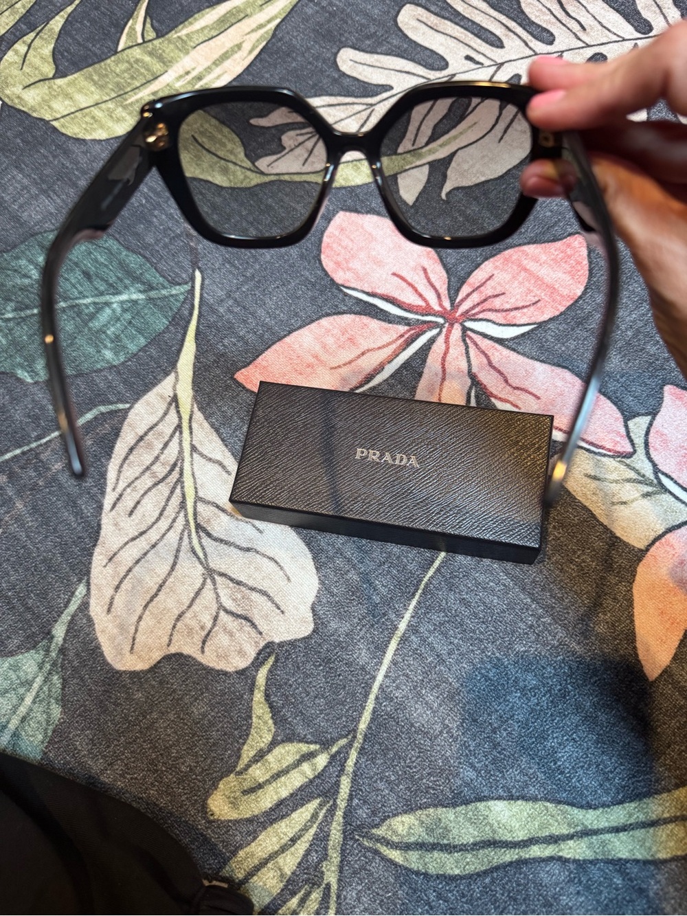 Prada Black Oversized Women's Sunglasses with Branded Case - Picture 7 of 9